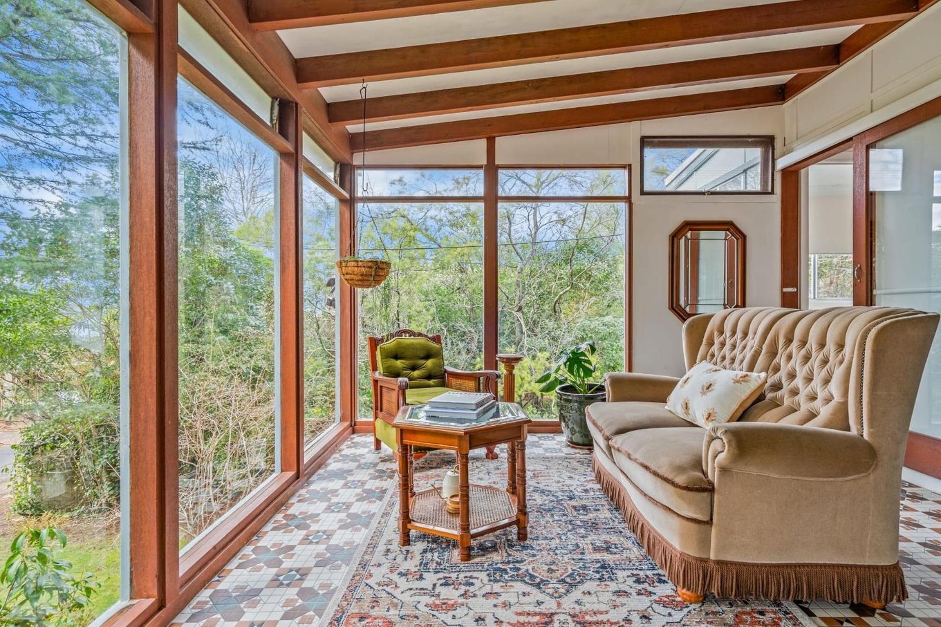 Apartment Deodar Amid Century Old Trees Wentworth Falls