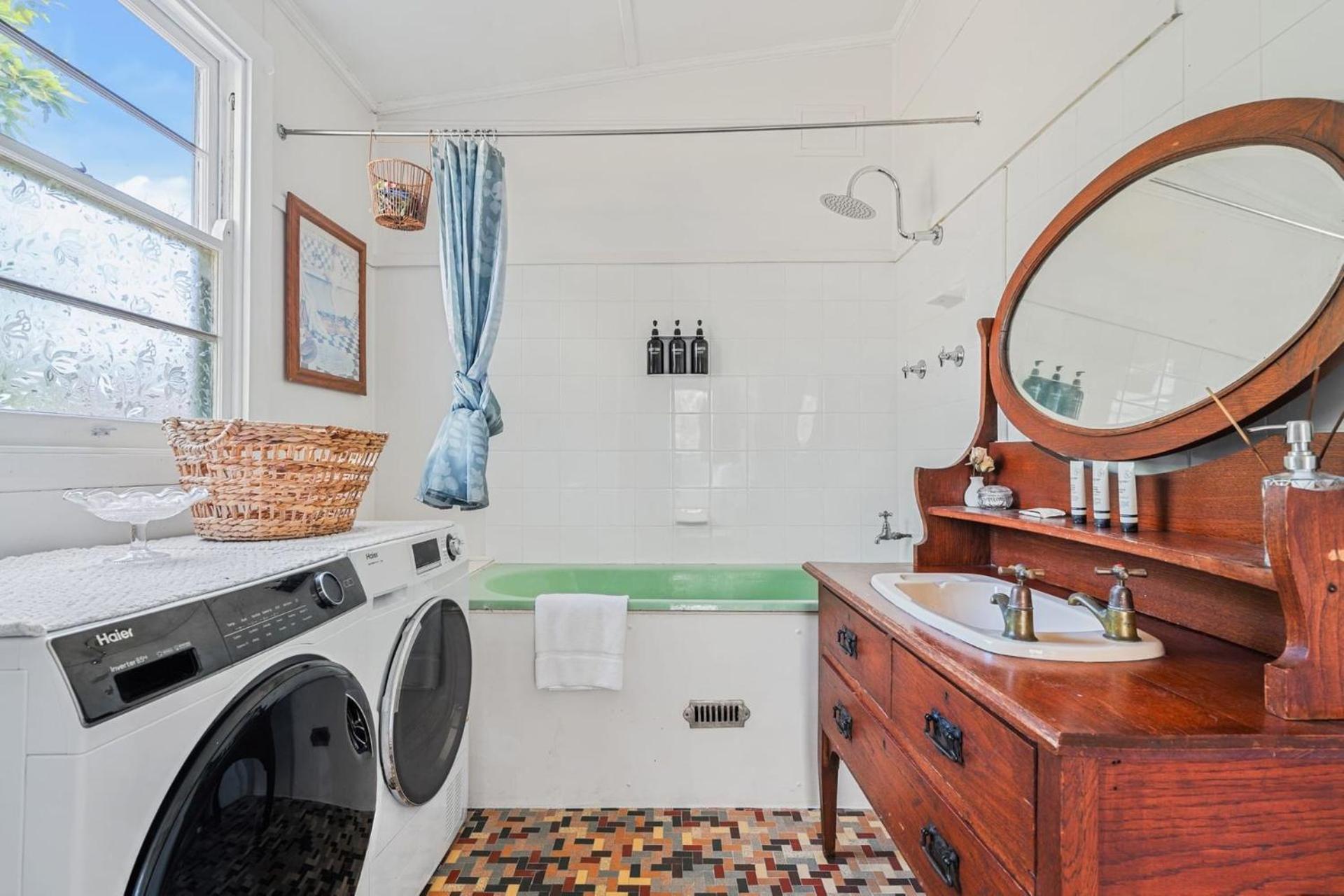 Apartment Deodar Amid Century Old Trees Wentworth Falls